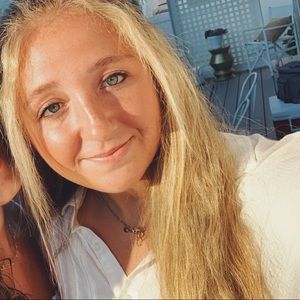 Meet your Posher, Hope